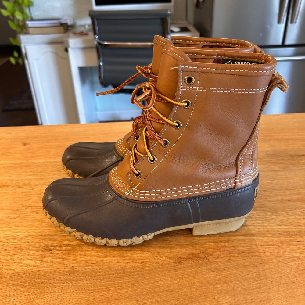 Vtg LL Bean Boots Womens 6N Gore-Tex Thinsulate Insulated Duck Boots Narrow Snow